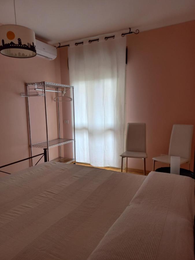 A Un Passo Da... B&B Elmas Buitenkant foto
